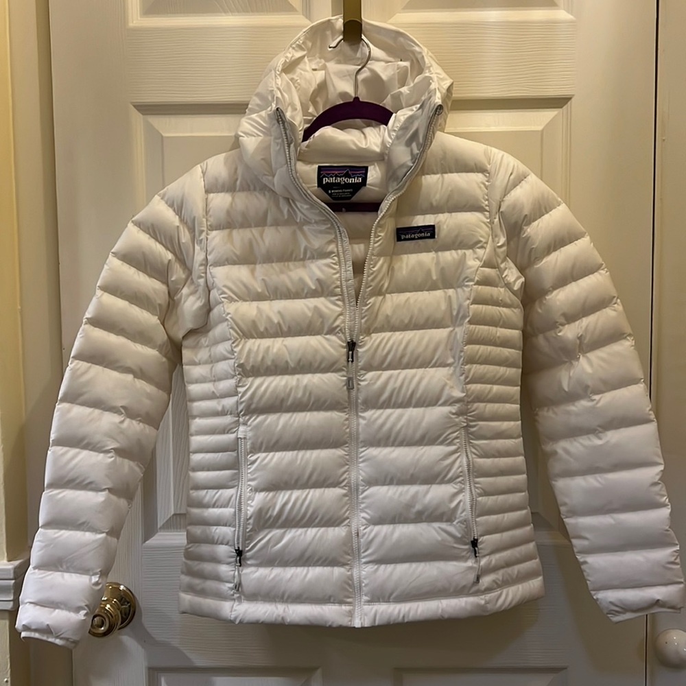 Patagonia white small down hooded jacket